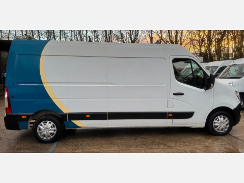 Nissan NV400 2.3 dCi 35 SE FWD L3 H2 Euro 5 (s/s) 5dr 8