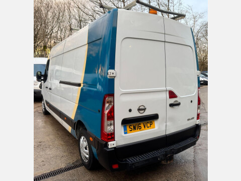 Nissan NV400 2.3 dCi 35 SE FWD L3 H2 Euro 5 (s/s) 5dr 16