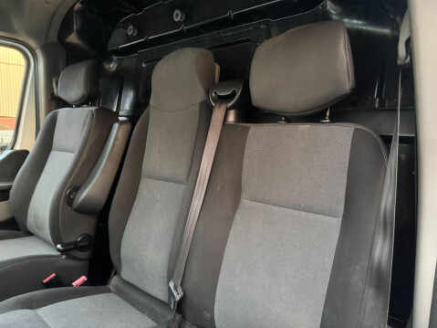 Nissan NV400 2.3 dCi 35 SE FWD L3 H2 Euro 5 (s/s) 5dr 41