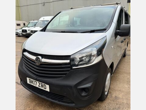 Vauxhall Vivaro 1.6 CDTi 2900 BiTurbo Sportive Crew Van L2 H1 Euro 6 (s/s) 5dr (6 Seat) 25