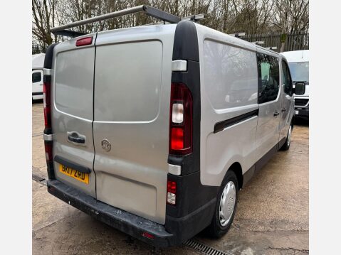 Vauxhall Vivaro 1.6 CDTi 2900 BiTurbo Sportive Crew Van L2 H1 Euro 6 (s/s) 5dr (6 Seat) 14