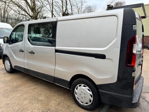 Vauxhall Vivaro 1.6 CDTi 2900 BiTurbo Sportive Crew Van L2 H1 Euro 6 (s/s) 5dr (6 Seat) 17