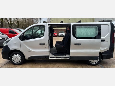 Vauxhall Vivaro 1.6 CDTi 2900 BiTurbo Sportive Crew Van L2 H1 Euro 6 (s/s) 5dr (6 Seat) 21