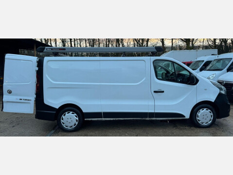 Vauxhall Vivaro 1.6 CDTi 2900 BiTurbo L2 H1 Euro 6 (s/s) 5dr 9