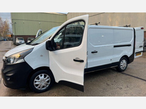 Vauxhall Vivaro 1.6 CDTi 2900 BiTurbo L2 H1 Euro 6 (s/s) 5dr 22