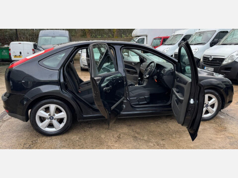 Ford Focus 1.6 Zetec Climate 5dr 7
