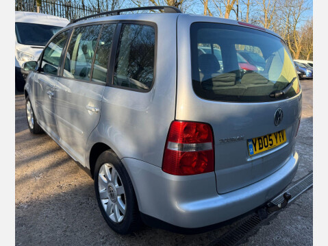 Volkswagen Touran 2.0 TDI SE 5dr (7 Seats) 15