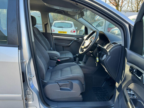Volkswagen Touran 2.0 TDI SE 5dr (7 Seats) 25
