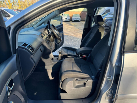 Volkswagen Touran 2.0 TDI SE 5dr (7 Seats) 34