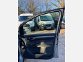 Volkswagen Touran 2.0 TDI SE 5dr (7 Seats) 24