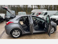 Hyundai i30 1.6 CRDi Blue Drive Style Nav Euro 5 (s/s) 5dr 8