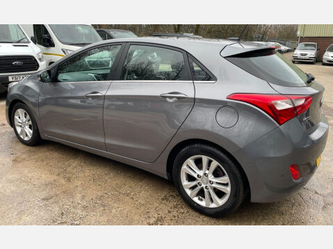 Hyundai i30 1.6 CRDi Blue Drive Style Nav Euro 5 (s/s) 5dr 15