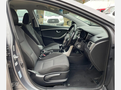 Hyundai i30 1.6 CRDi Blue Drive Style Nav Euro 5 (s/s) 5dr 24