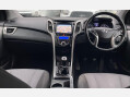 Hyundai i30 1.6 CRDi Blue Drive Style Nav Euro 5 (s/s) 5dr 27