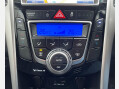 Hyundai i30 1.6 CRDi Blue Drive Style Nav Euro 5 (s/s) 5dr 37
