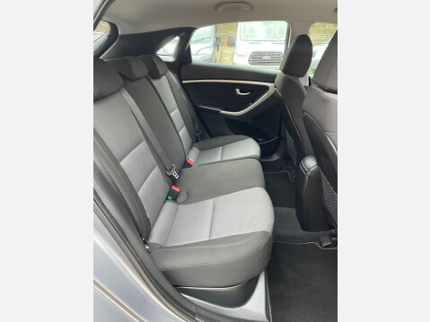 Hyundai i30 1.6 CRDi Blue Drive Style Nav Euro 5 (s/s) 5dr 39