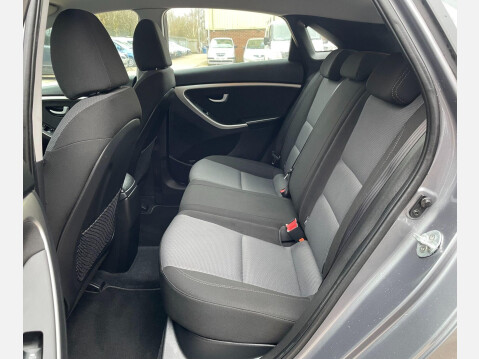 Hyundai i30 1.6 CRDi Blue Drive Style Nav Euro 5 (s/s) 5dr 40
