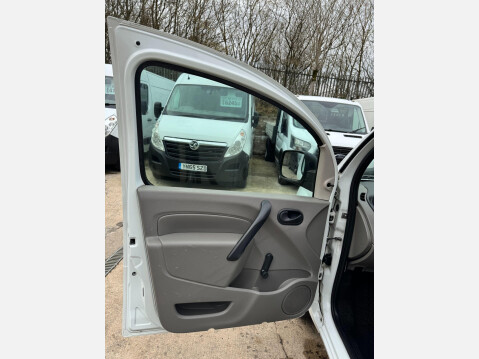 Renault Kangoo 1.5 ML19 dCi FWD L2 H1 3dr 32