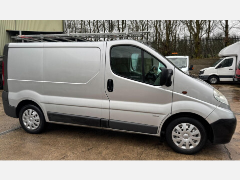 Vauxhall Vivaro 2.5 2900 CDTi FWD L1 4dr 6