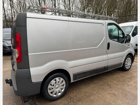Vauxhall Vivaro 2.5 2900 CDTi FWD L1 4dr 9