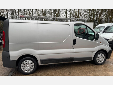 Vauxhall Vivaro 2.5 2900 CDTi FWD L1 4dr 8