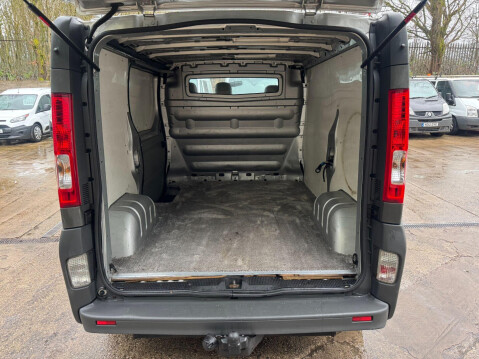 Vauxhall Vivaro 2.5 2900 CDTi FWD L1 4dr 13