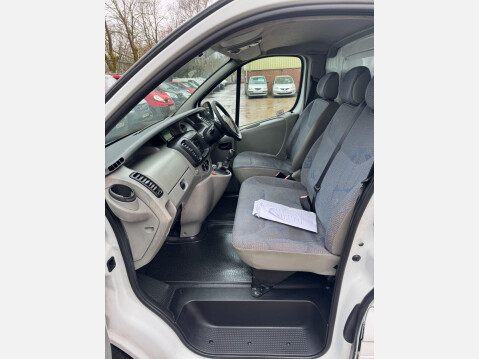 Renault Trafic 1.9 TD dCi LL29 4dr 38
