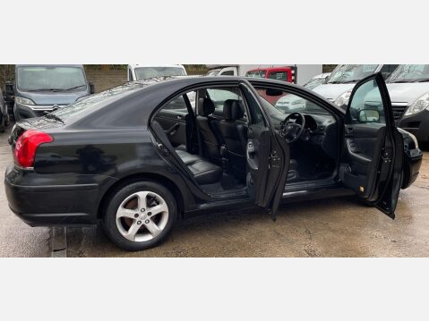 Toyota Avensis 2.2 D-4D T Spirit 5dr 9