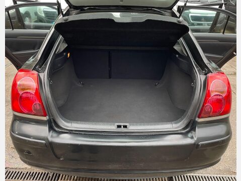 Toyota Avensis 2.2 D-4D T Spirit 5dr 13