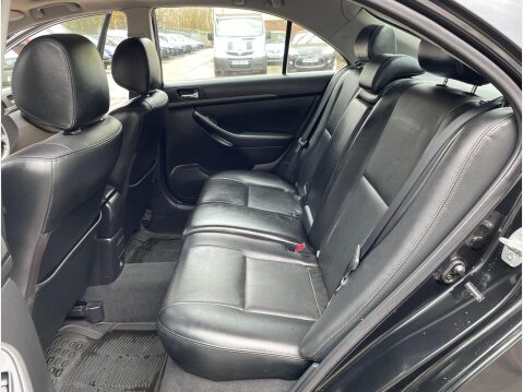 Toyota Avensis 2.2 D-4D T Spirit 5dr 17