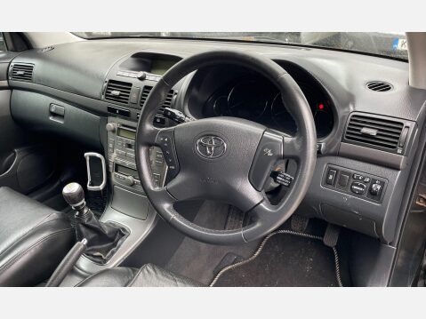 Toyota Avensis 2.2 D-4D T Spirit 5dr 31