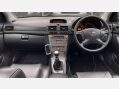 Toyota Avensis 2.2 D-4D T Spirit 5dr 34