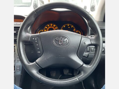 Toyota Avensis 2.2 D-4D T Spirit 5dr 30