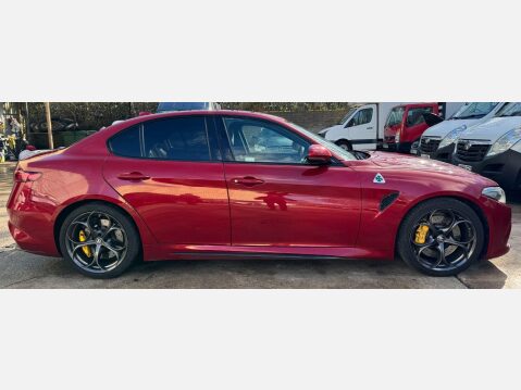 Alfa Romeo Giulia 2.9 V6 Bi-Turbo Quadrifoglio Auto Euro 6 (s/s) 4dr 6