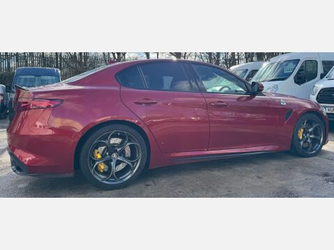 Alfa Romeo Giulia 2.9 V6 Bi-Turbo Quadrifoglio Auto Euro 6 (s/s) 4dr 7
