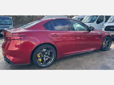 Alfa Romeo Giulia 2.9 V6 Bi-Turbo Quadrifoglio Auto Euro 6 (s/s) 4dr 9