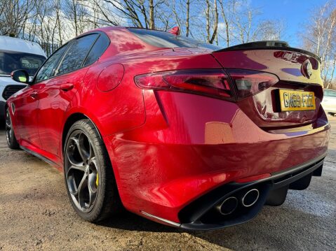 Alfa Romeo Giulia 2.9 V6 Bi-Turbo Quadrifoglio Auto Euro 6 (s/s) 4dr 16
