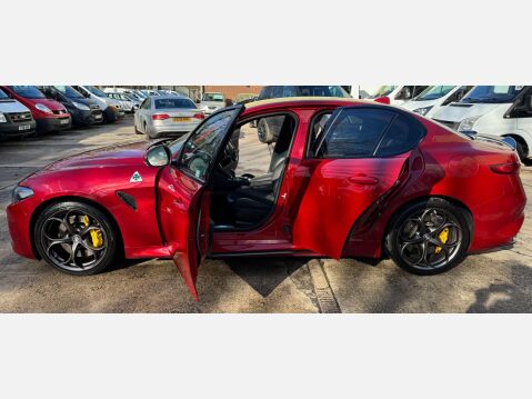Alfa Romeo Giulia 2.9 V6 Bi-Turbo Quadrifoglio Auto Euro 6 (s/s) 4dr 20
