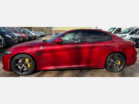 Alfa Romeo Giulia 2.9 V6 Bi-Turbo Quadrifoglio Auto Euro 6 (s/s) 4dr 21