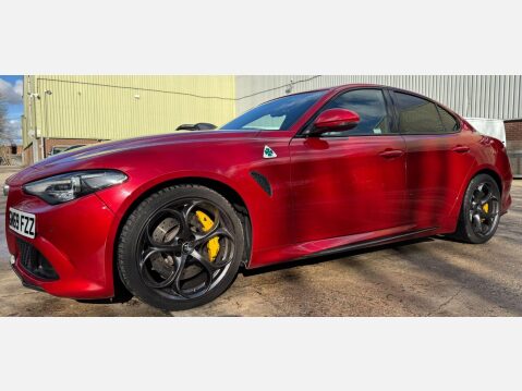 Alfa Romeo Giulia 2.9 V6 Bi-Turbo Quadrifoglio Auto Euro 6 (s/s) 4dr 24