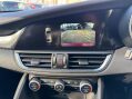 Alfa Romeo Giulia 2.9 V6 Bi-Turbo Quadrifoglio Auto Euro 6 (s/s) 4dr 42