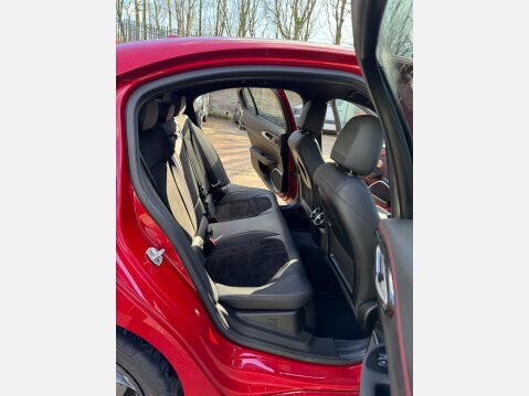 Alfa Romeo Giulia 2.9 V6 Bi-Turbo Quadrifoglio Auto Euro 6 (s/s) 4dr 43
