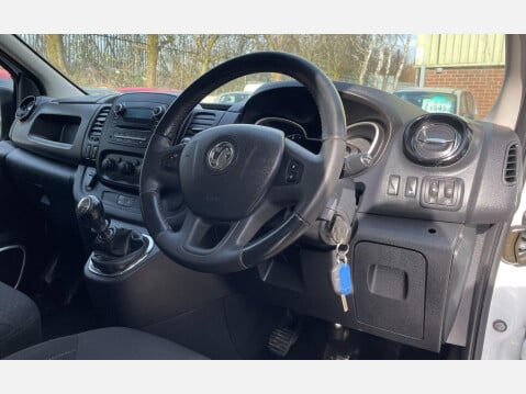 Vauxhall Vivaro 1.6 CDTi 2900 Sportive L2 H1 Euro 6 5dr 27