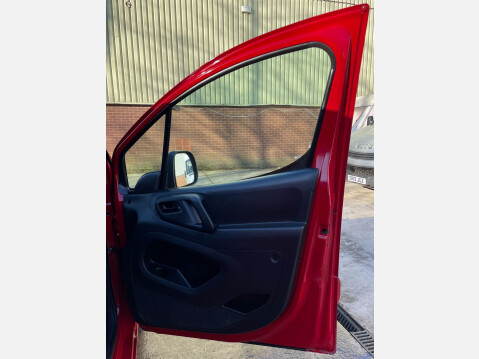 Citroen Berlingo 1.6 HDi 850 Enterprise L1 5dr 21