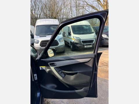 Citroen Grand C4 Picasso 1.6 HDi VTR+ EGS6 Euro 4 5dr 29