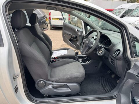Vauxhall Corsa 1.2 16V Excite Euro 5 3dr (A/C) 25