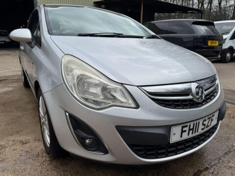 Vauxhall Corsa 1.2 16V Excite Euro 5 3dr (A/C) 4