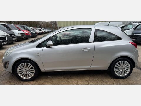 Vauxhall Corsa 1.2 16V Excite Euro 5 3dr (A/C) 18