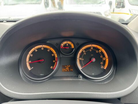 Vauxhall Corsa 1.2 16V Excite Euro 5 3dr (A/C) 28