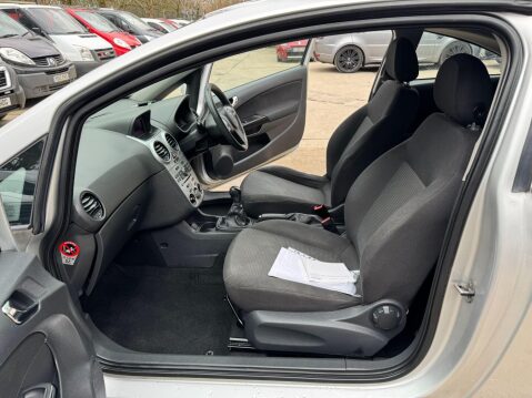 Vauxhall Corsa 1.2 16V Excite Euro 5 3dr (A/C) 33